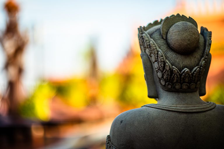 Statue von Hinten in Siem Reap, Kambodscha